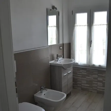 Casa Adriana Con Incantevole Vista 아파트 Bee